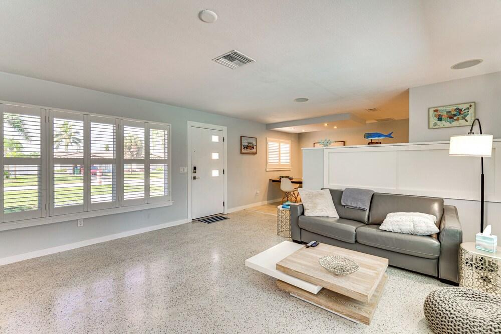 2 Mi to Beach: Canal-front Retreat in Cape Coral!