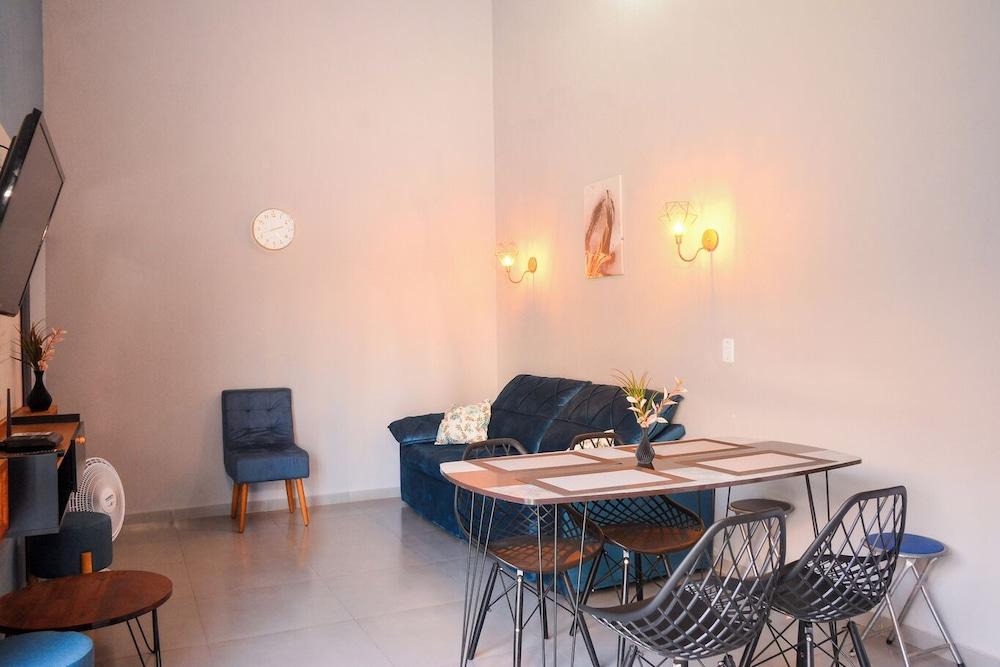 Casa com Garagem e Churrasqueira em Tima Regi o