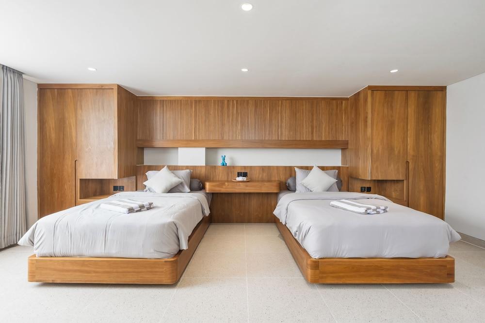 The Bali Manor Collection