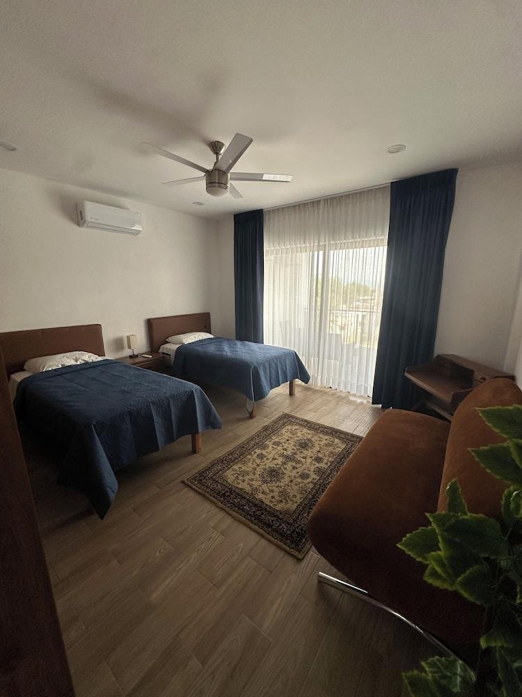 LUXOR & CONDO OJOS ESPAÑOLES