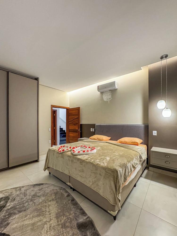 Mansão Luxo Lago - Caldas Novas