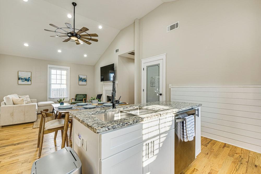 Walk to Beltline: Wfh-friendly Hub w/ Yard!