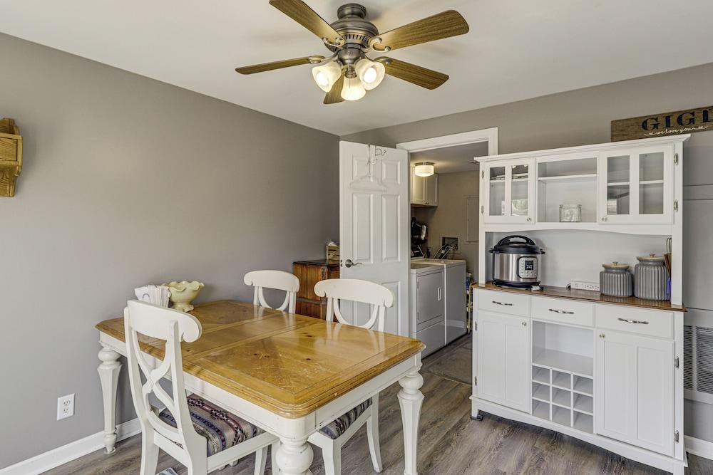 Townhome 10 Mi to Wpafb & Dayton!