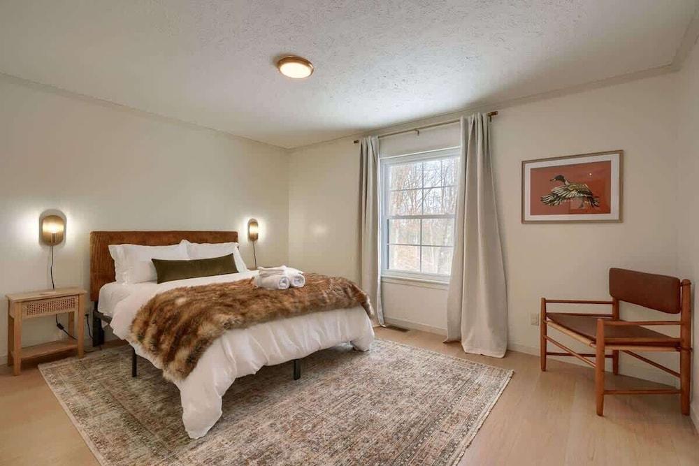 Buckingham Woods I Hocking Hills