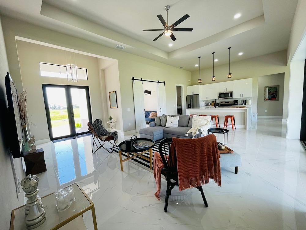 Xlhouse Safe Comfortable Perfect for Big Families