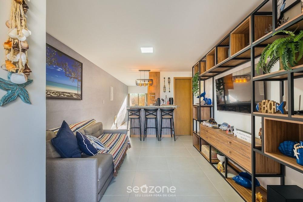 2 Suite Apartment in Condo With Pool Eko0008