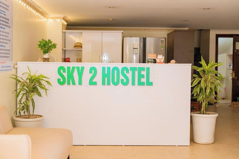 Sky 2 Hotel