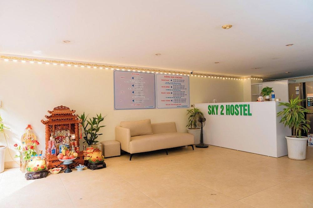 Sky 2 Hotel