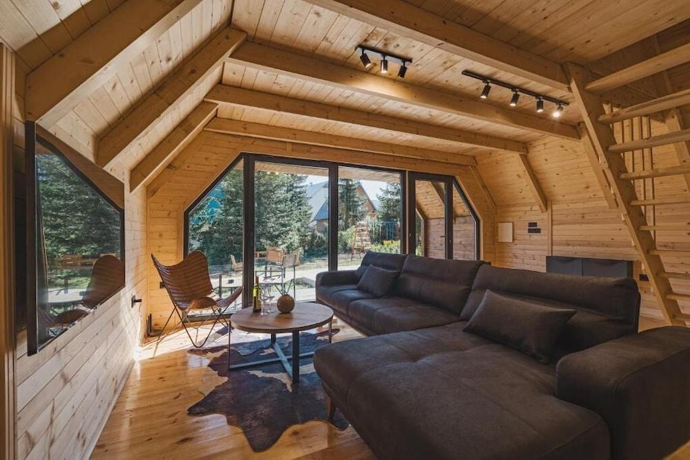 Mountain Home Durmitor 1