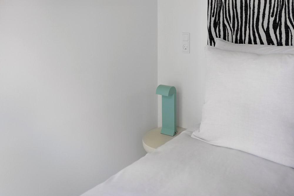 No.186 apartments by Daniel&Jacob's