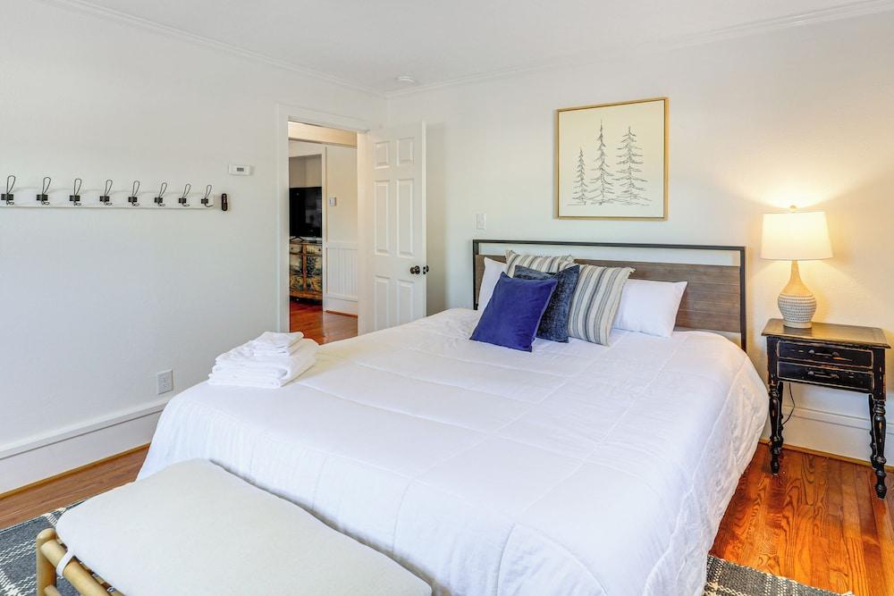 Walk to Shops, Eats & Trails: Blowing Rock Escape!