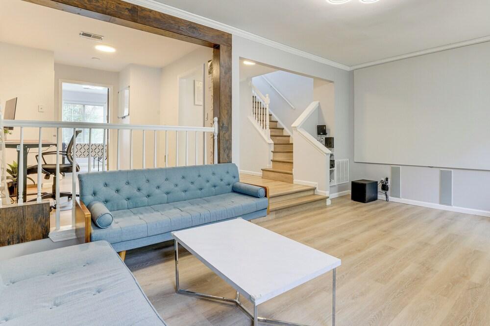 Fenced Yard & Pool Access: Lawrenceville Retreat!