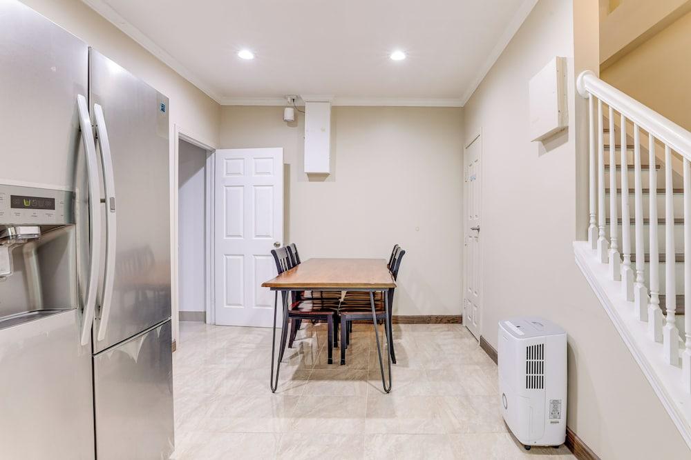 Fenced Yard & Pool Access: Lawrenceville Retreat!