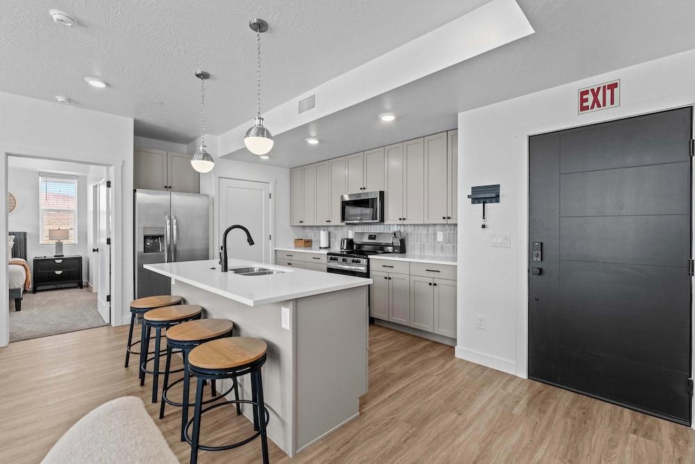 Terra Vista Stay for 8