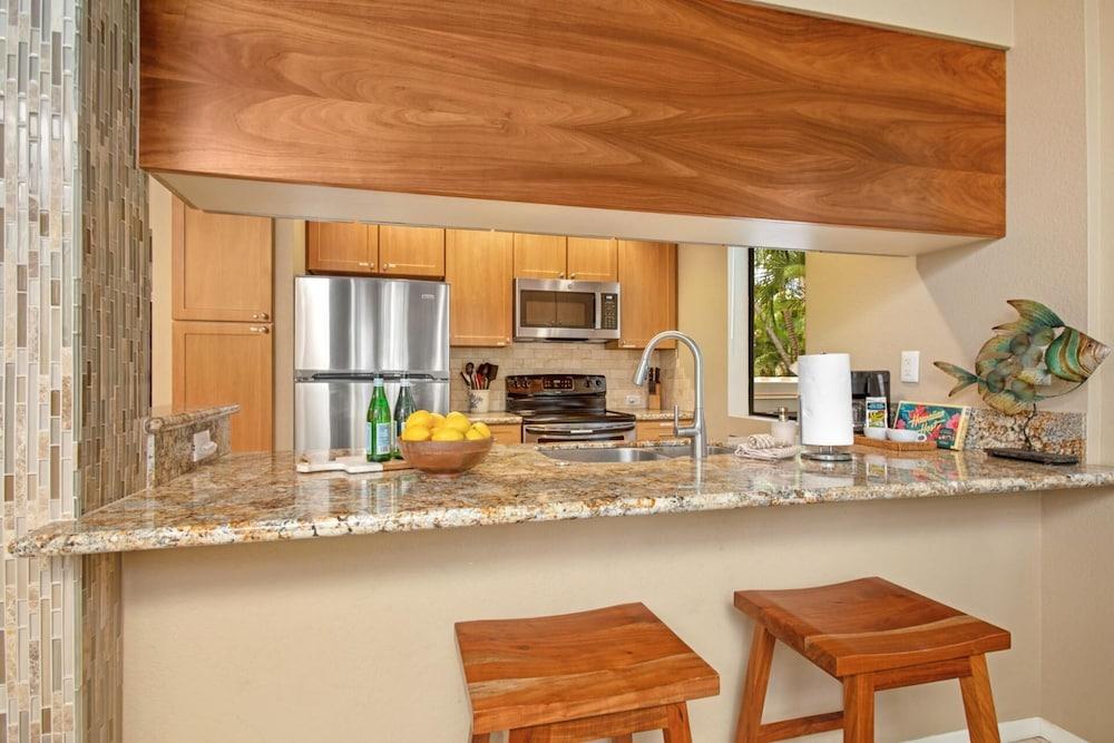 Grand Champions 2 Free Rental Cars KBM Resorts Extra Large Corner Suite 2 Units, 3 Bedrooms Ml-1499