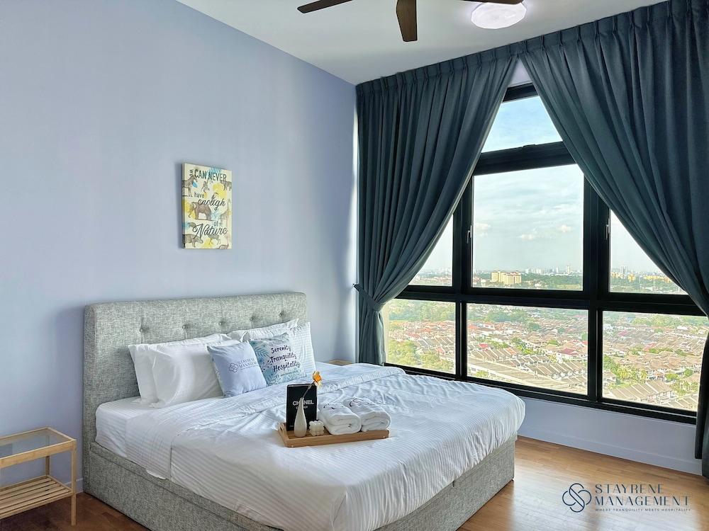 Paradigm Residence By Stayrene