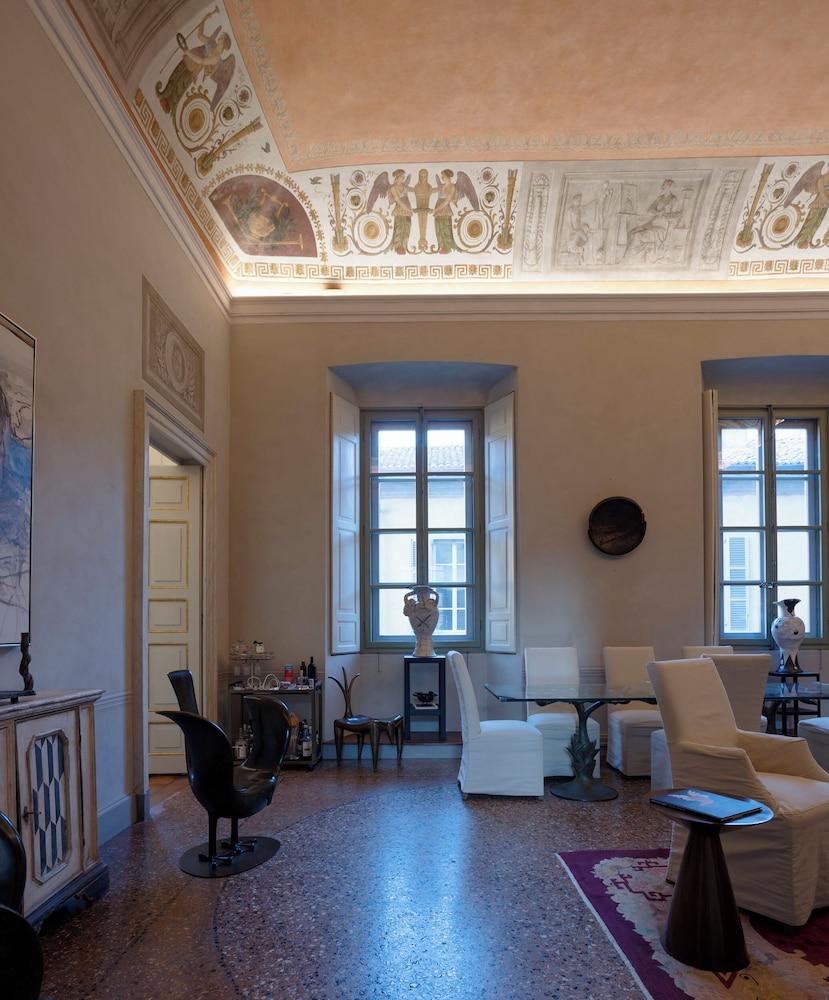 Palazzo Giacometti Suites