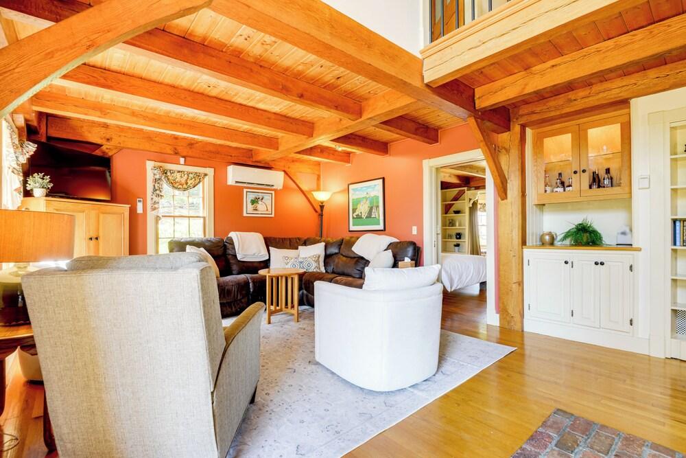 10 Mi to Mt Snow! Grand Estate Built to Entertain