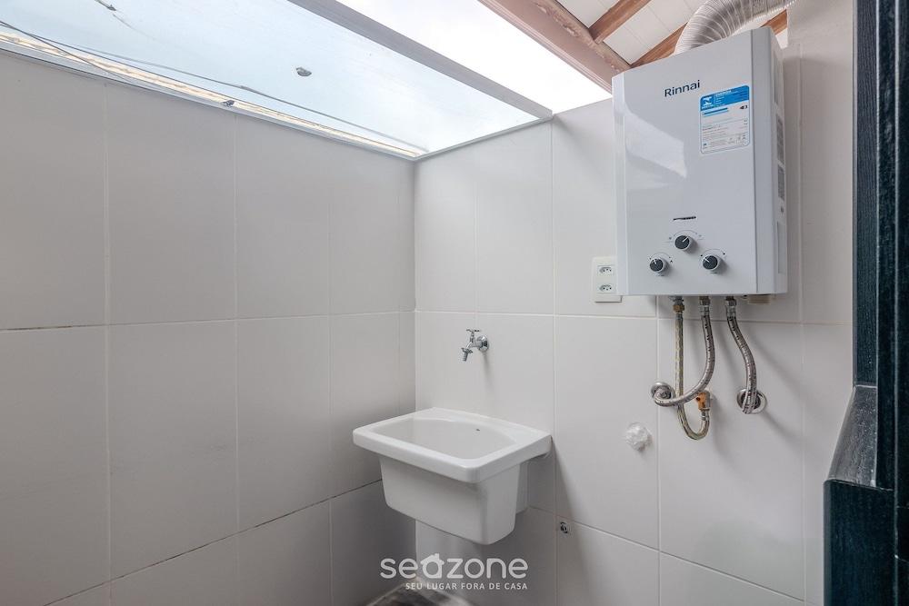 Ap in a Cond. W/pool at Praia do Forte Cvaf0220