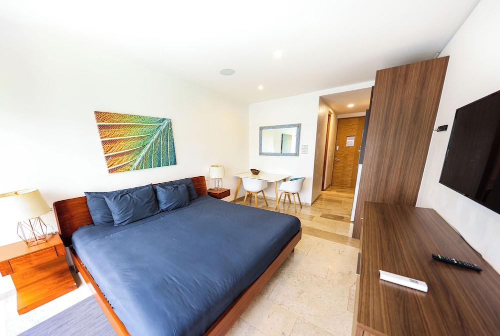 The Shore - Comfort & Rooftop Pool