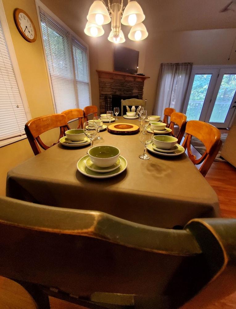 Serene Mountain Chalet Retreat