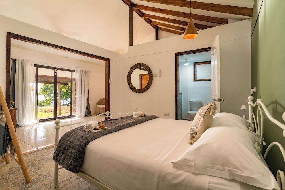 Beach House Beau Vallon