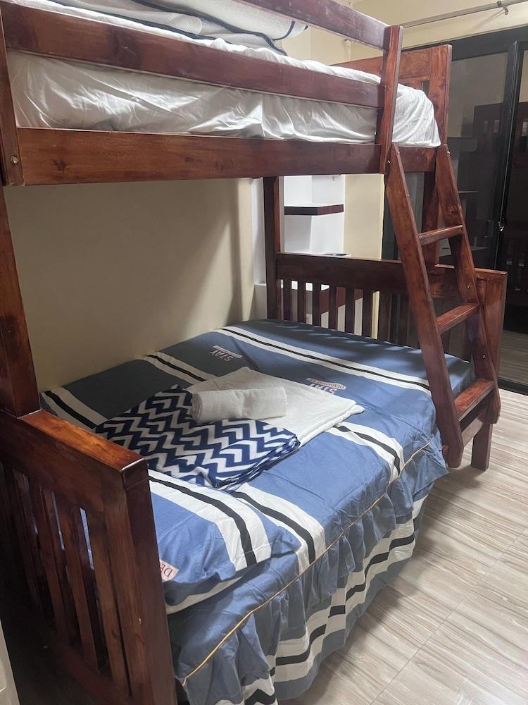 BN 5BR House With Mountain View