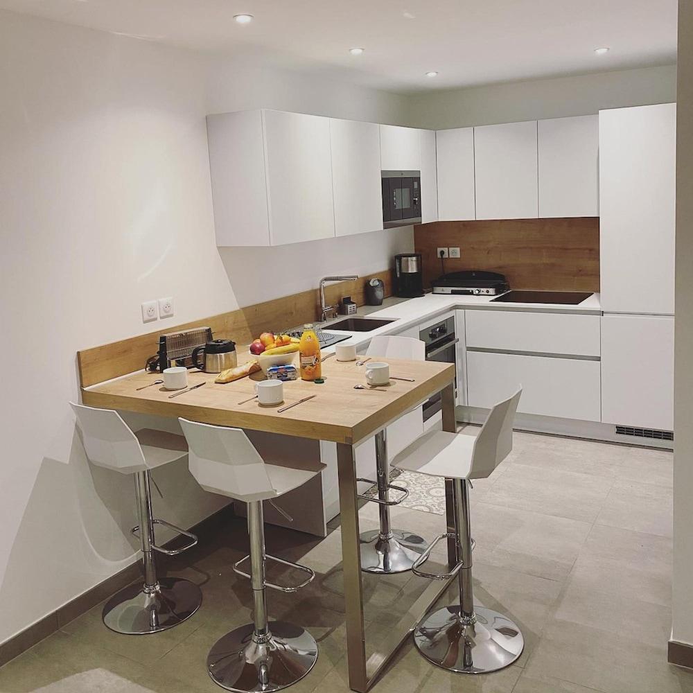 Mor405 - T3 Neuf vue mer Panoramique Avec Piscine