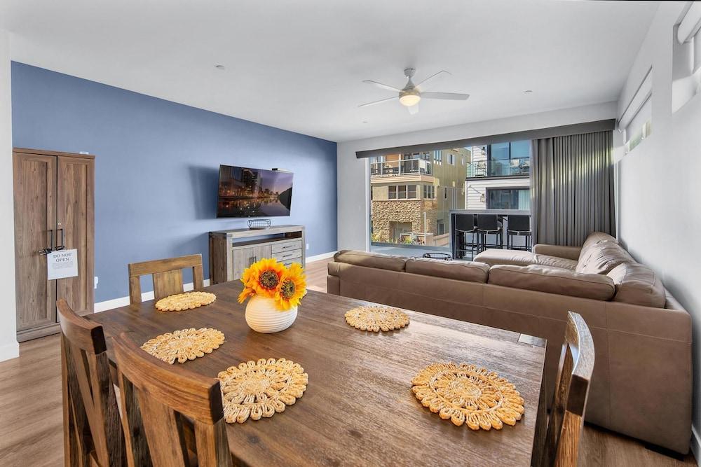 Island Paradise Deck - 2nd Floor Condo Sleeps 8