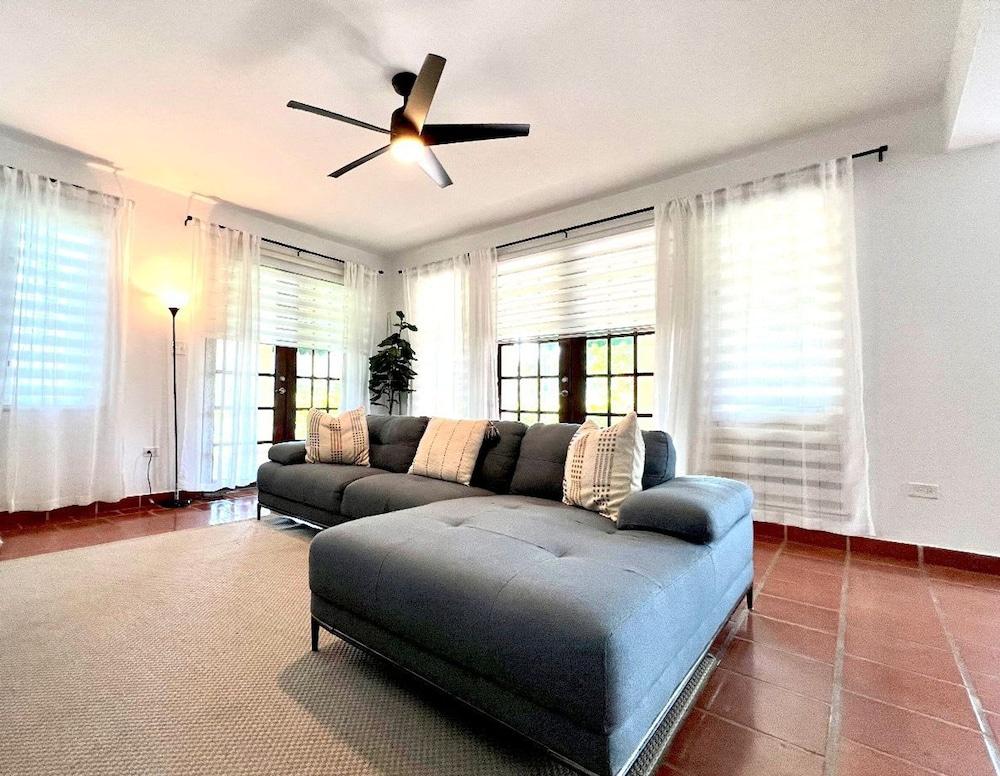 Daria Beachfront Community Steps 2 Pool- Generator