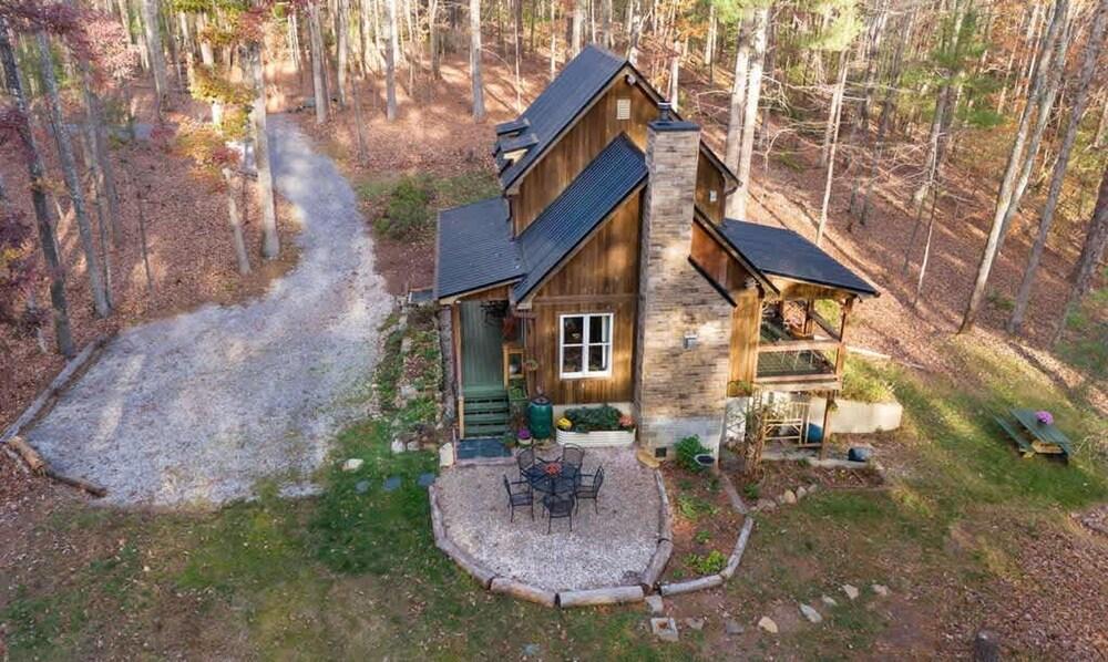 Blue Ridge Beech Cabin