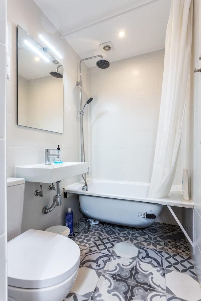 Fisherman s House in Oldtown With Rooftop