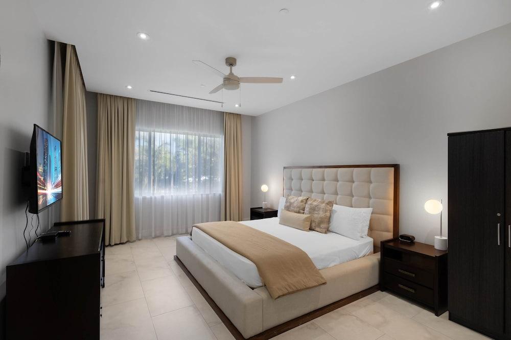 Modern Condo at One Cable Beach With Balcony