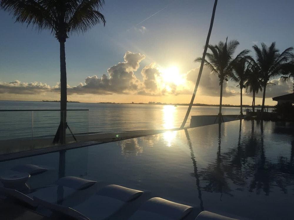 2 Bed Condo at ONE Cable Beach With Balcony