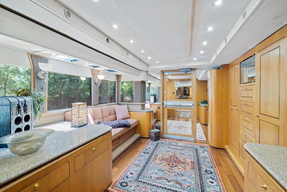 The Heat 7744 Ranch Resort Austin Tx