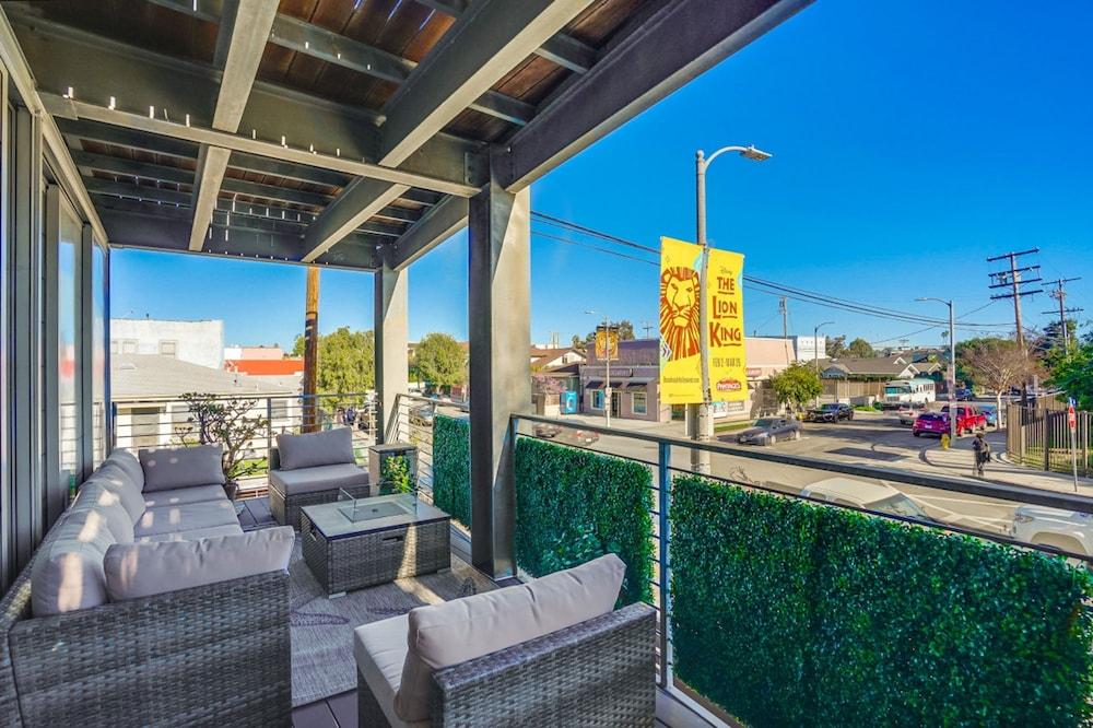 Venice Beach The Steel Rose Flat