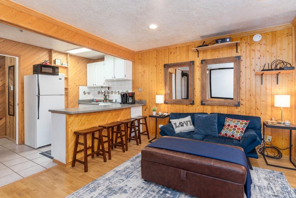 Ski-in Ski-out to Chair 8 3rd Floor no Elevator