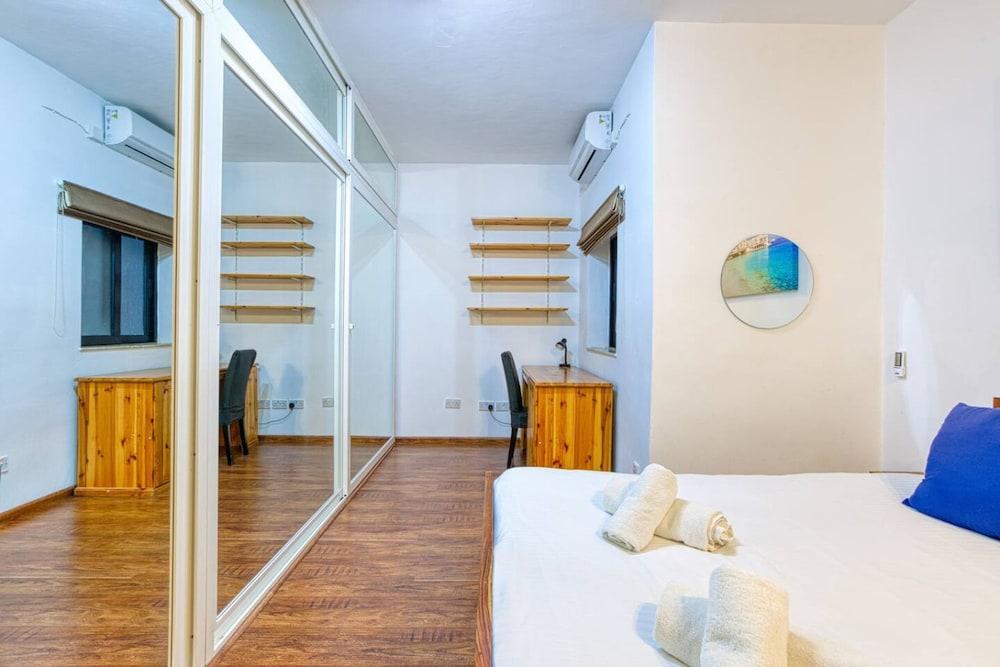 Benny s Seaside Escape Sliema