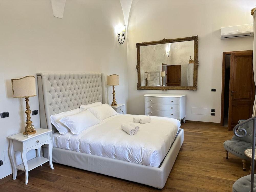 Tuscan Palace - Buratti Apartment