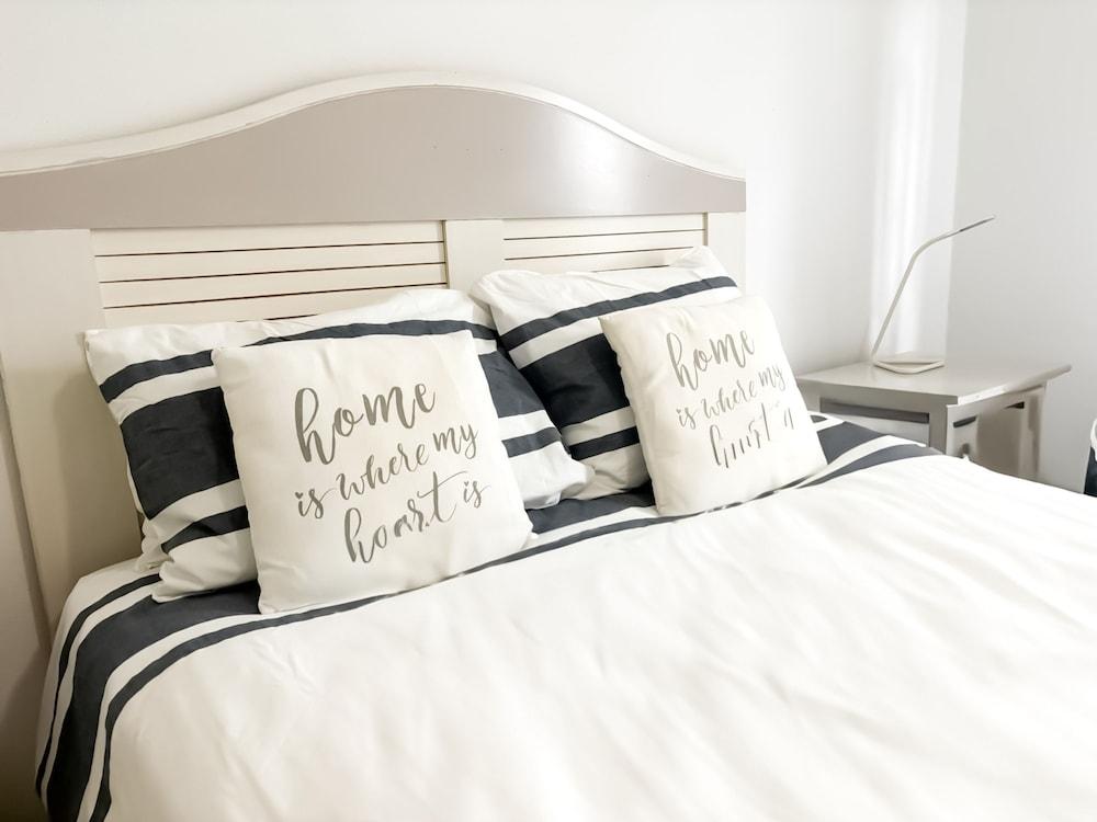 Beautiful Fam-friendly Property w Access to Sandyport Beach Resort