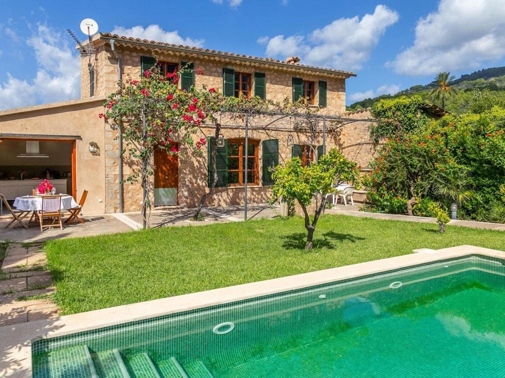 Beautiful Mallorcan Villa With Pool in Soller