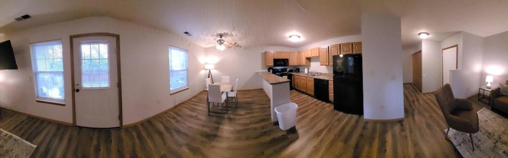 2 Bedroom Apartment Next To Rivian