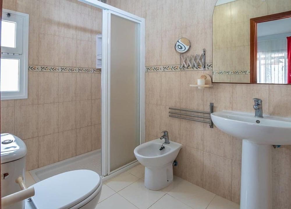 Villa Rosa in Callao Salvaje