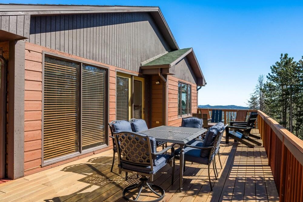 Mountain View Apartment Near Downtown Trails