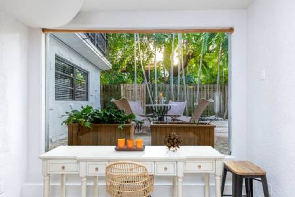 1720 Wa Kee 1B 4 Queen Beds Sleep 8 Pool Parking Wi-fi Patio