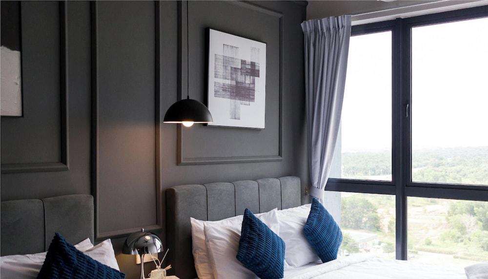 KIP Core Soho Suite by Five Senses