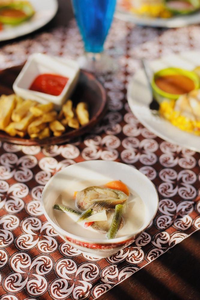 GIRI TENGAH RESORT BOROBUDUR