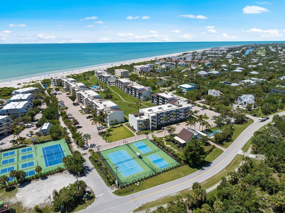 Loggerhead Cay 332 Bikes Steps to the Beach