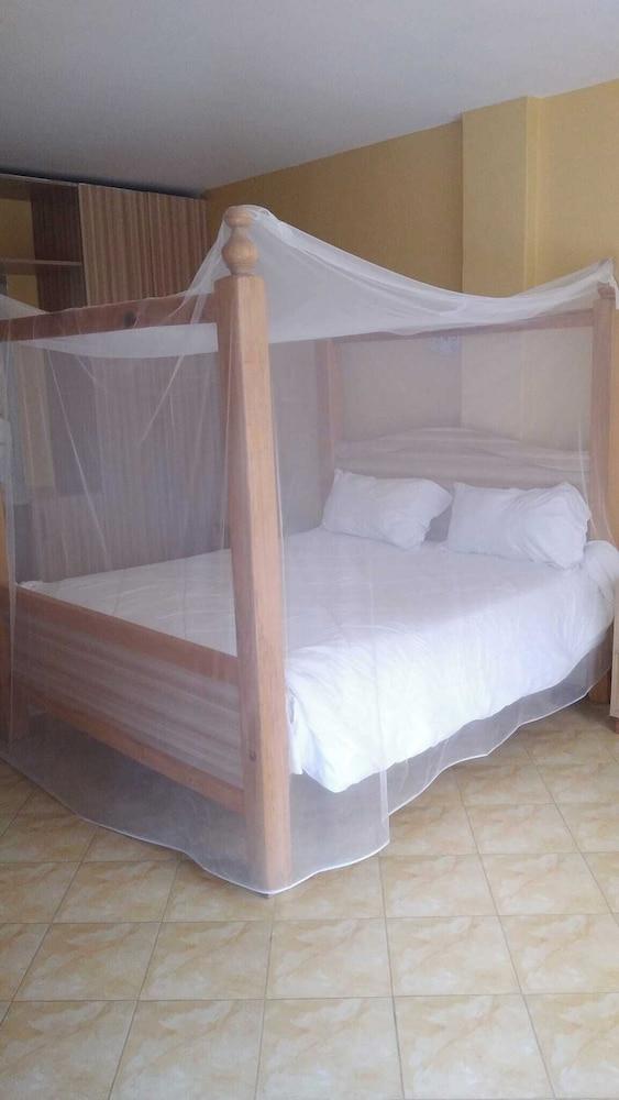 Chambai Springs Hotel