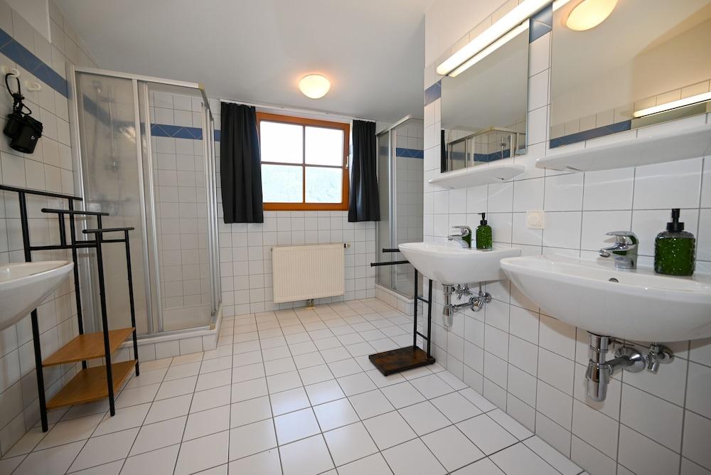 Schmitten 27 - Room 9 200m From ski Lift